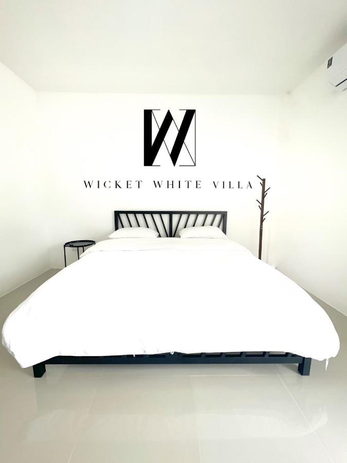 Wicket White Villa Photharam Bagian luar foto