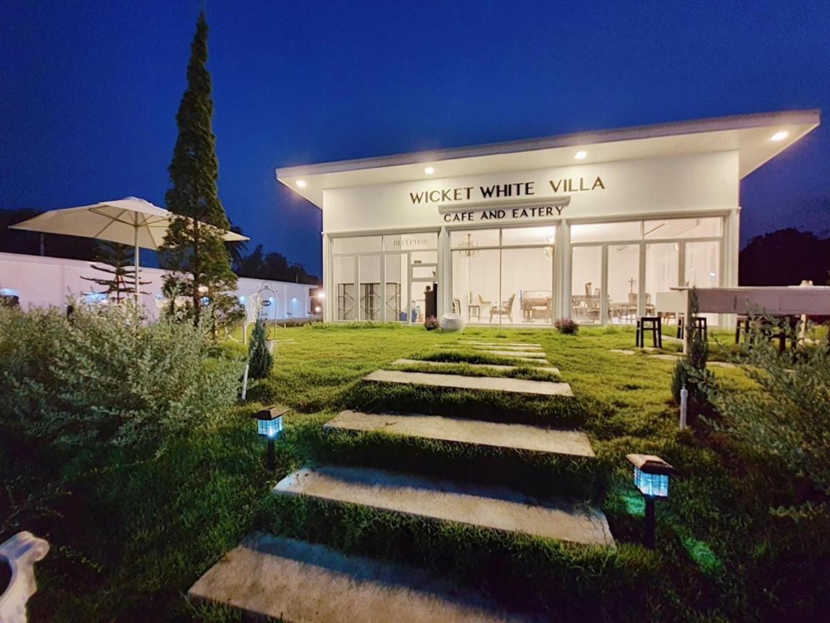 Wicket White Villa Photharam Bagian luar foto